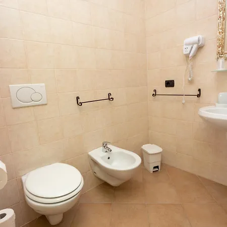 Ilporticodispello Couette-café 3*